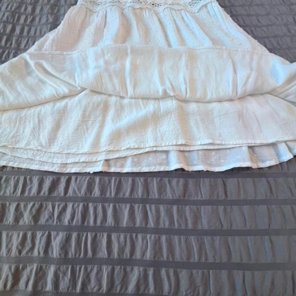 White Lulus mini halter dress with ruffled hem Women's size small‎ - Picture 8 of 8
